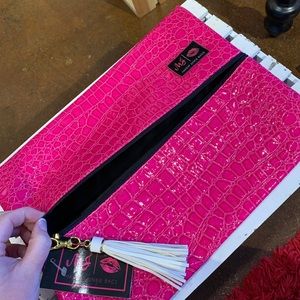 Makeup Junkie Meredith Pink Gator - Large NWT